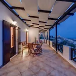 Vera Vista Syros