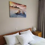 Sofia\'S Garden Apartment