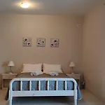 Oskars Studios & Apartments