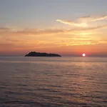Clara Resort