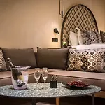 Petousis Hotel & Suites