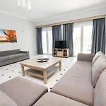 Elena\'S Apartments