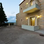 Maroulas Villa Estate