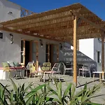 Under The Palm Tree Studios