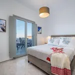 Divaly Suite - Private Heated Jacuzzi