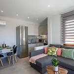 Lucid Dream Apt. |Bozinis