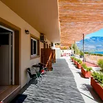 Pessada Bay Studios And Apartments