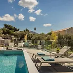Summertime Villas