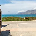 Gold Crest Home In Drapanias Beach, Nopigia