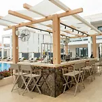 Mirror Hotel
