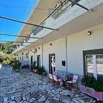 Amarandos Studios - Rooms & Apartments