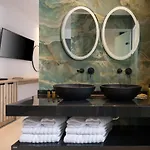 Lagomandra Beach Hotel