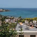 Everest Apartments And Suites