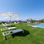 Aquarama Pool Apt. - Blue