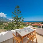 Villa Stunning Views