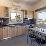 Amy\'S Seaside Oasis