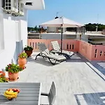 Cozy Renovated Apartment \