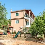 Daratos Studio 5