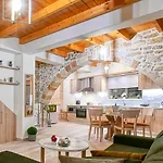 Petros Luxury Traditional House - Villa