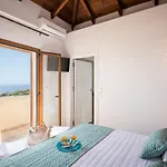 Seaview Villa Ormos, Heated Pool, Sea & Sun Villas