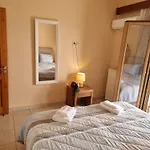 Alexandra\'S Cozy Sea View Apartment