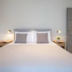 Amelie\'S Luxe Apartments