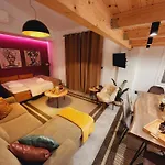 Luxury Loft Apartment Yiota