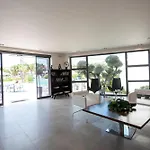 Ostria Sea Side Hotel