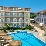 Amoudi Studios Apartments Hotel
