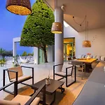 Mama La Roosa Luxury Retreat