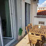 Sea Breeze II Apartment