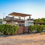 Grekodes Kera, Seafront Villa