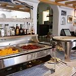 Albatros Club Mykonos