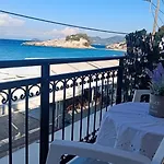Ένα Παράθυρο Στο Αιγαίο.