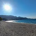 Ένα Παράθυρο Στο Αιγαίο.