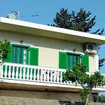 Viktor\'S House By The Sea