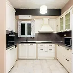 Amaryllis Boutique Apartments
