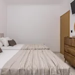 Swan Apartment 3