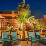 Paradise Hotel-Apartments