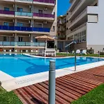 Leonidas Hotel & Apartments