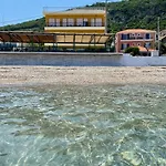 Riviera Hotel