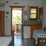 Patmos Mathios Studios- Apartments