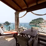 Petros Penthouse