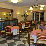 Venardos Hotel