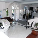 Amanda Hotel
