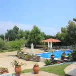 Zeus Hotel