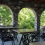 Zeus Hotel