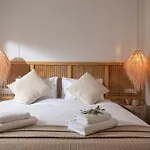 Elea Suites