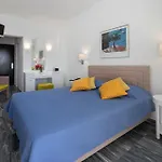 Hotel Perrakis