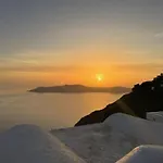 Premium Santorini Villa Villa Campbell 1 Bedroom Spectacular Aegean Sea Views Private Outdoor Hot Tub Imerovigli